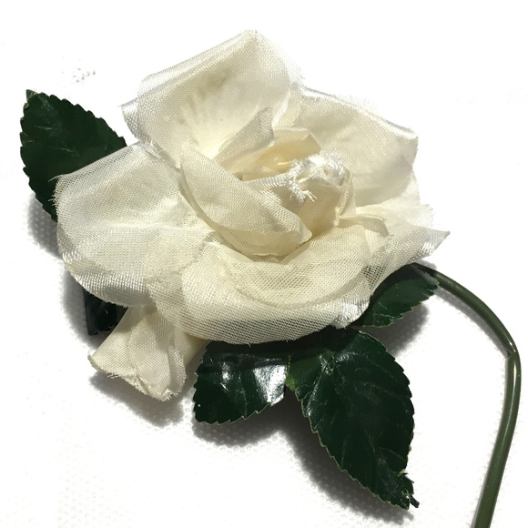 Camellia Flower Pin, Coco's favorite flower! - Picture 4 of 9